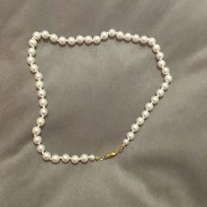White Pearl necklace